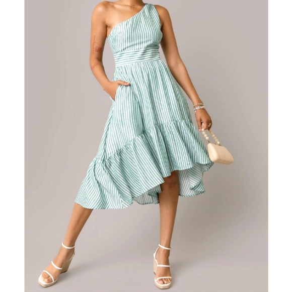 Francesca's Collections Dresses & Skirts - Francesca's Green Stripe One Shoulder Dress